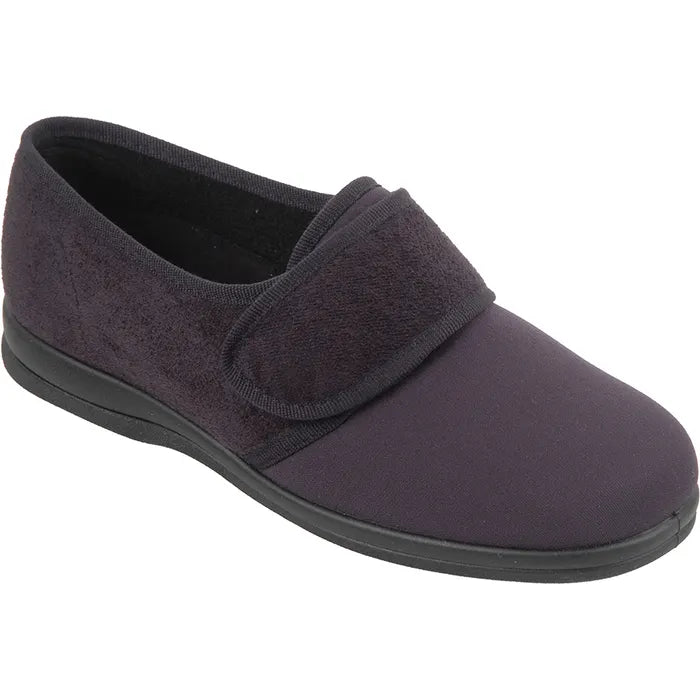 Spicy shoe stretches to fit bunions, hammer toes, bandaging and swelling with ease