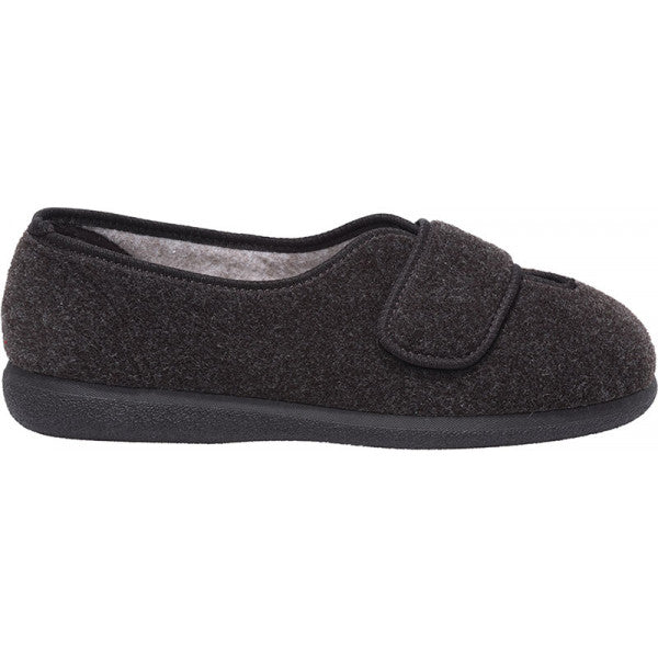 Secure, touch-fastening strap adjusts to fit swollen or misshapen feet