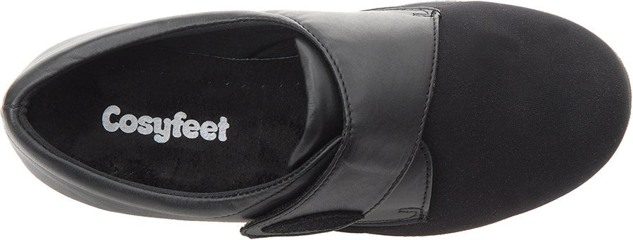 accommodates and supports many foot conditions.